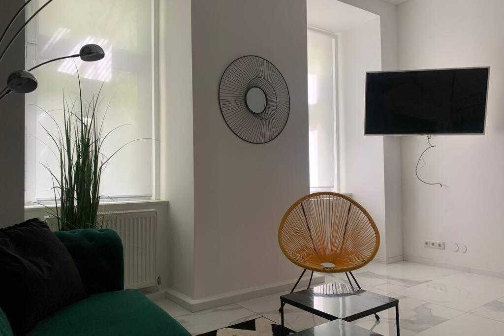 Cool City Center Apt. @ Metro And Shopping Street Vienne Extérieur photo